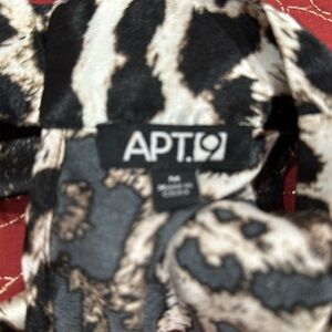 Animal print top size M